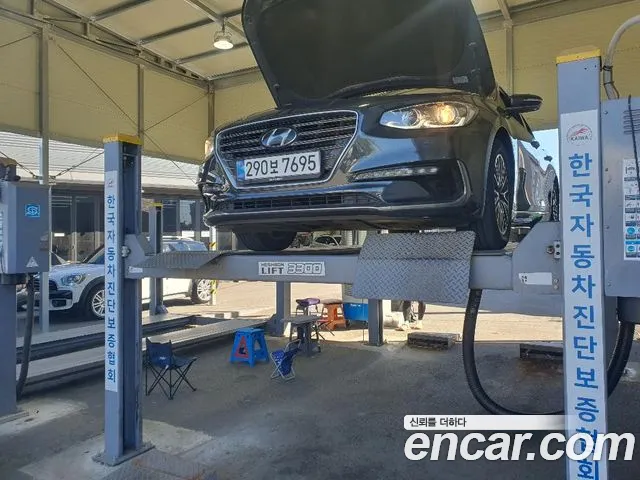 Hyundai Grandeur 2018 — photo 1