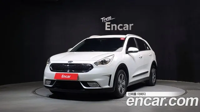Kia Niro 2018 — photo 1