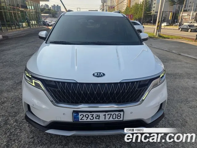 Kia Canival 2021 — photo 1