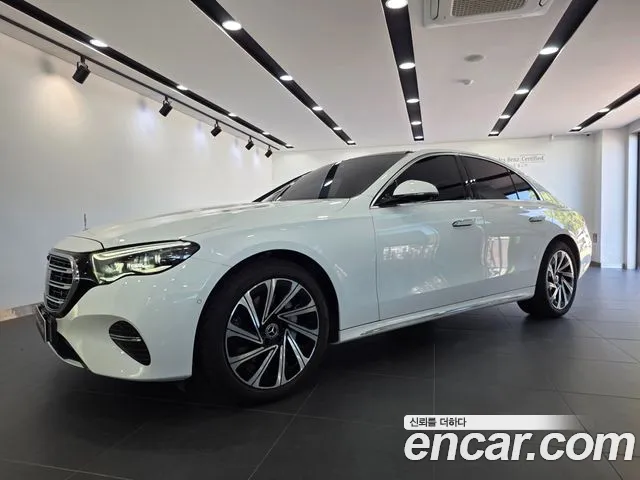 Mercedes-Benz E-Class 2024 — photo 1