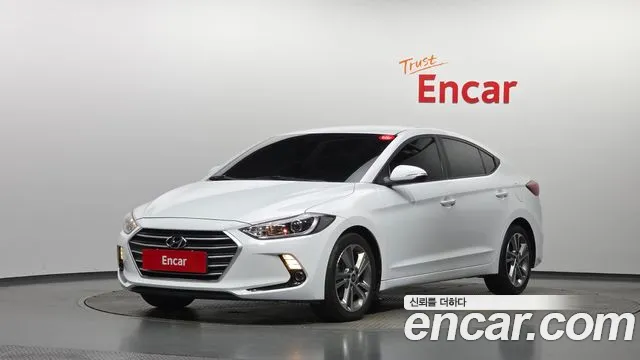 Hyundai AVANTE 2018 — photo 1