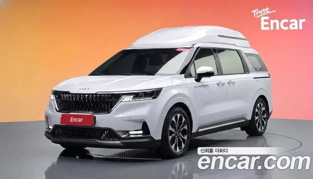 Kia Canival 2022 — photo 1