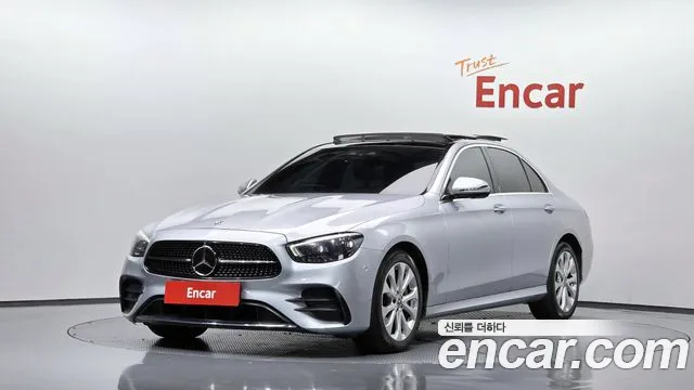 Mercedes-Benz E-Class 2022 — photo 1
