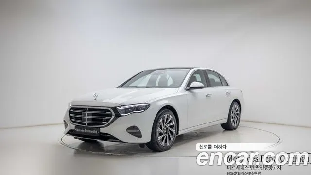 Mercedes-Benz E-Class 2026 — photo 1