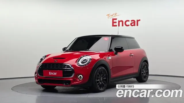 Mini Cooper 2020 — photo 1
