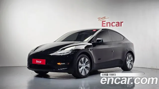 Tesla Model Y 2022 — photo 1