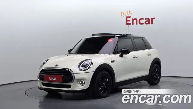 Mini Cooper 2021 — photo 1