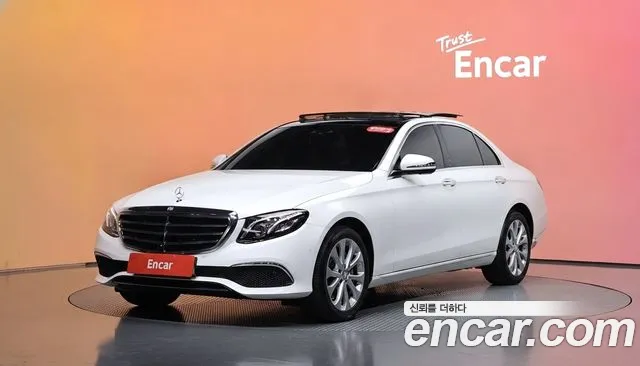 Mercedes-Benz E-Class 2017 — photo 1