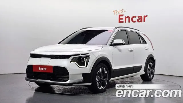Kia Niro 2023 — photo 1