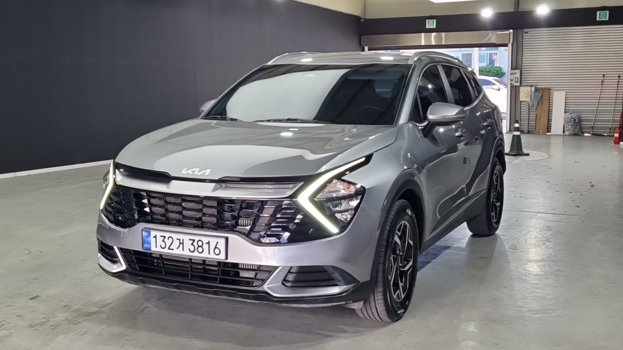 Kia Sportage 2023 — photo 1