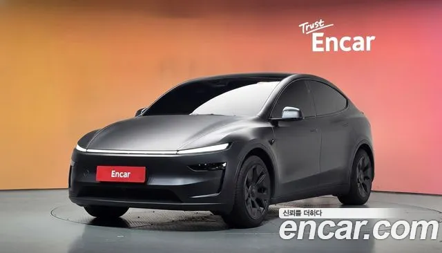 Tesla Model Y 2026 — photo 1