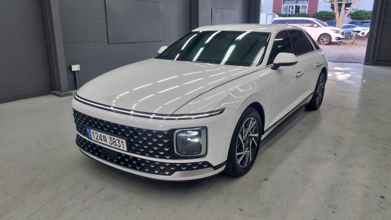 Hyundai Grandeur 2023 — photo 1