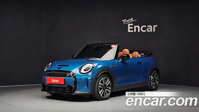 Mini Cooper Convertible 2024 — photo 1
