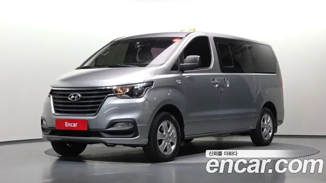 Hyundai Starex 2018 — photo 1