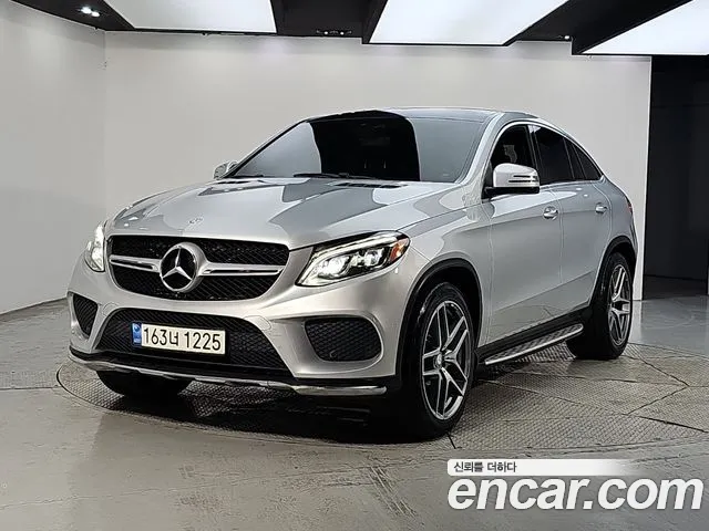 Mercedes-Benz GLE-Class 2017 — photo 1