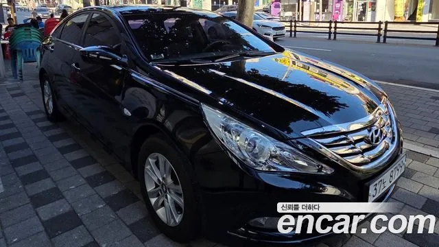 Hyundai Sonata 2011 — photo 1