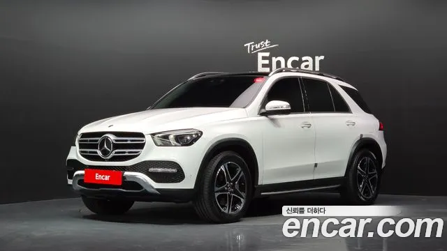 Mercedes-Benz GLE-Class 2022 — photo 1