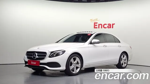 Mercedes-Benz E-Class 2017 — photo 1