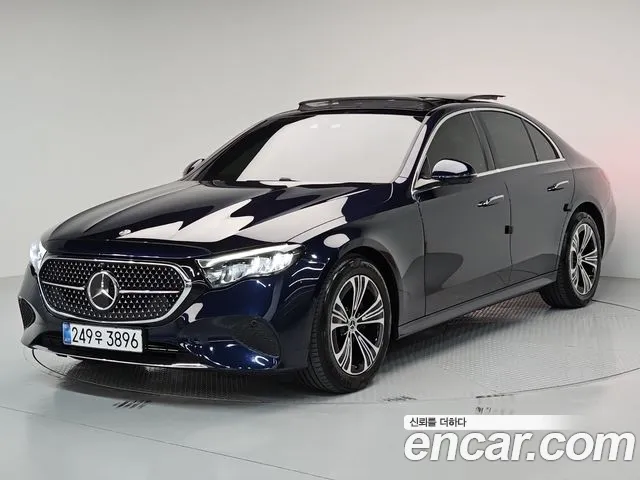 Mercedes-Benz E-Class 2024 — photo 1
