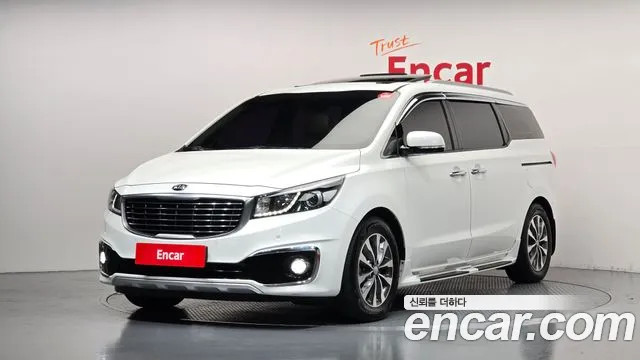 Kia Canival 2018 — photo 1