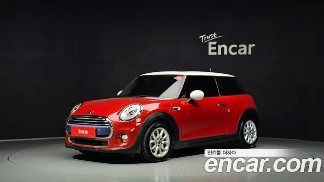 Mini Cooper 2016 — photo 1