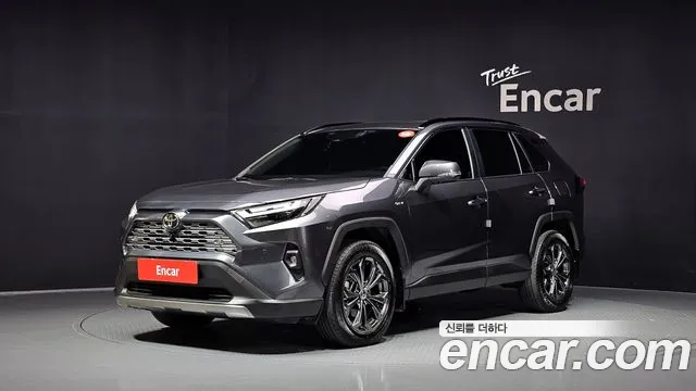 Toyota RAV4 2025 — photo 1