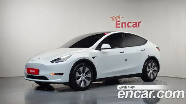 Tesla Model Y 2021 — photo 1