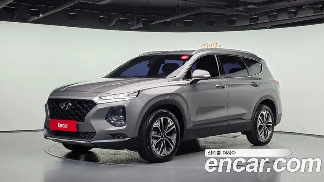 Hyundai Santafe 2019 — photo 1