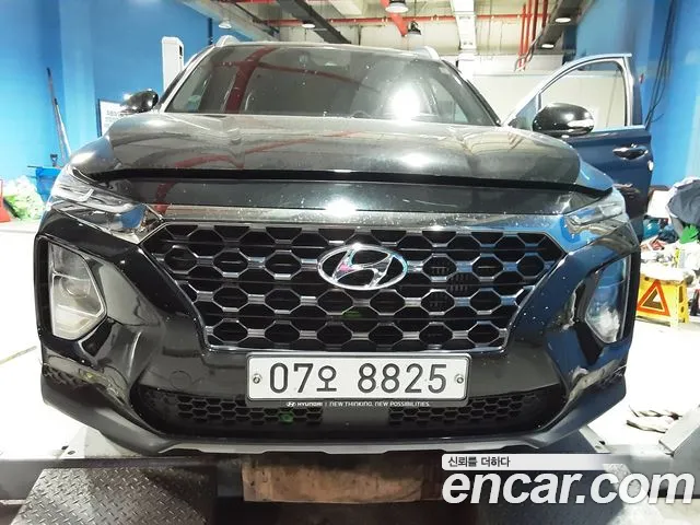 Hyundai Santafe 2019 — photo 1