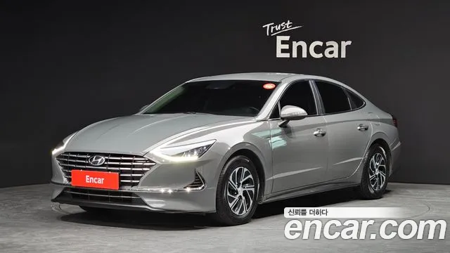 Hyundai Sonata 2022 — photo 1