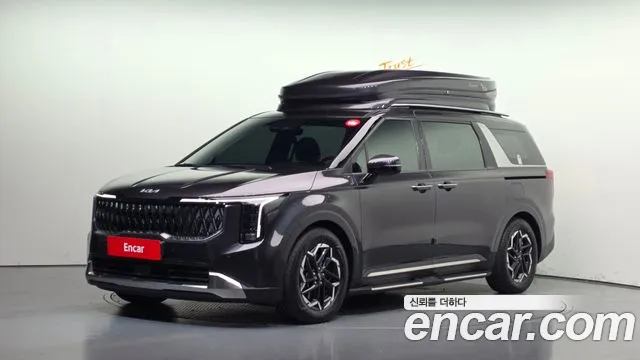 Kia Canival 2025 — photo 1