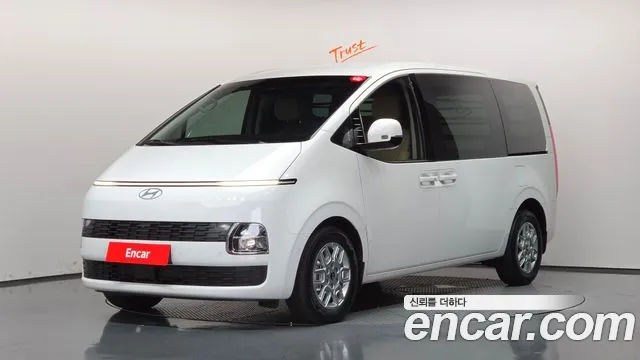 Hyundai Staria 2026 — photo 1