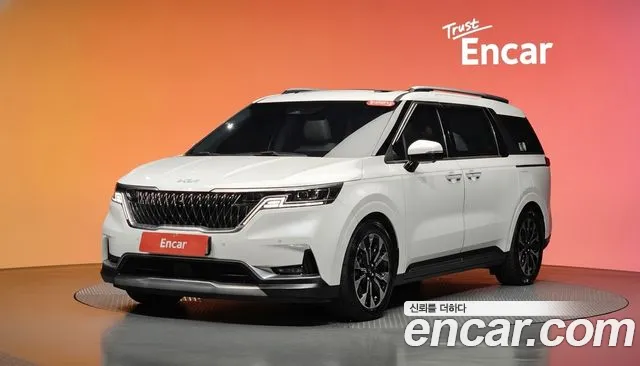 Kia Canival 2021 — photo 1