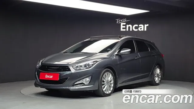 Hyundai i40 2012 — photo 1