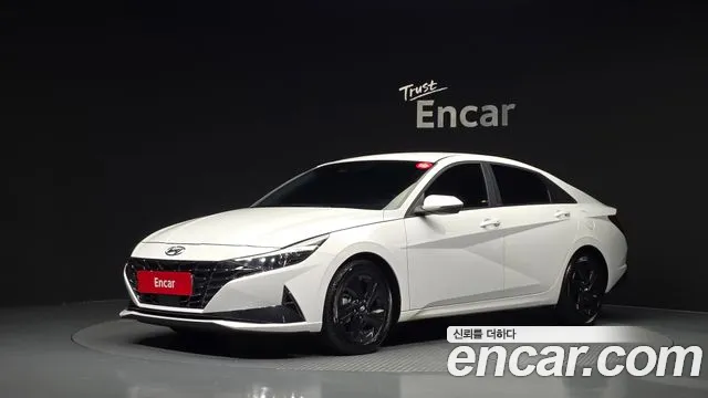 Hyundai AVANTE 2023 — photo 1