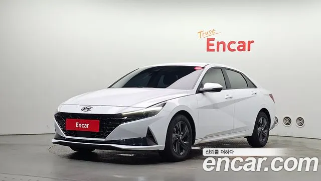 Hyundai AVANTE 2023 — photo 1