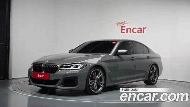 BMW 5-Series 2021 — photo 1