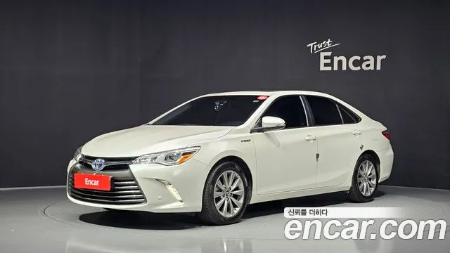 Toyota Camry 2016 — photo 1