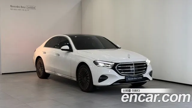 Mercedes-Benz E-Class 2025 — photo 1