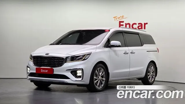 Kia Canival 2020 — photo 1
