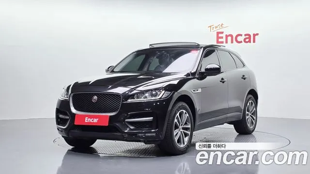 Jaguar F-PACE 2017 — photo 1