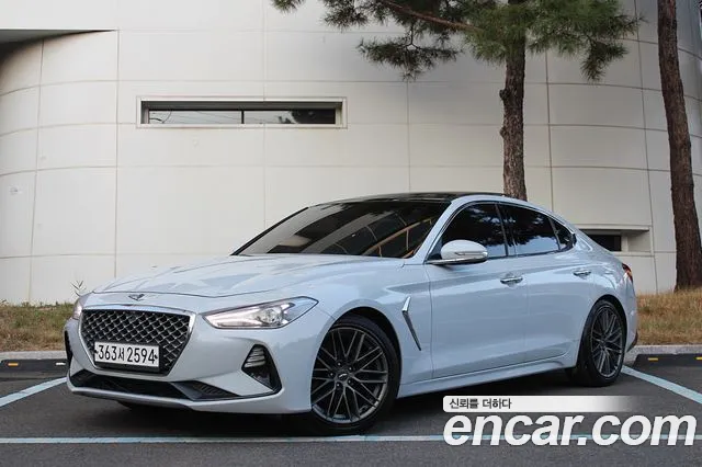 Genesis G70 2018 — photo 1