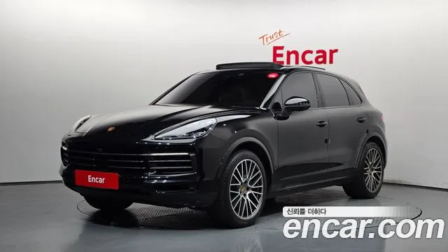 Porsche Cayenne 2023 — photo 1
