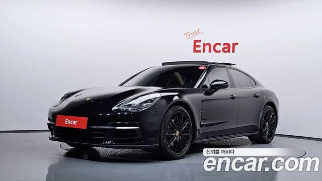 Porsche Panamera 2018 — photo 1