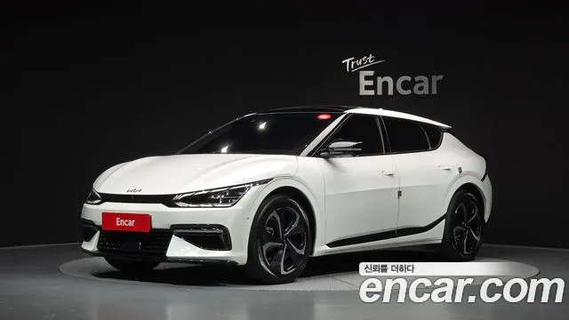 Kia EV6 2023 — photo 1