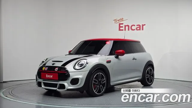 Mini Cooper 2021 — photo 1