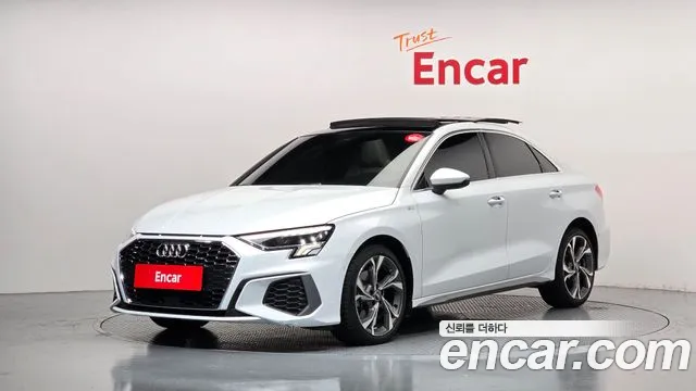 Audi A3 2022 — photo 1