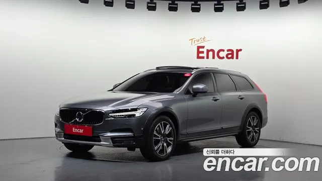 Volvo V90 2018 — photo 1