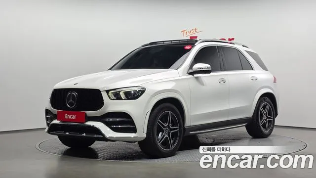 Mercedes-Benz GLE-Class 2020 — photo 1