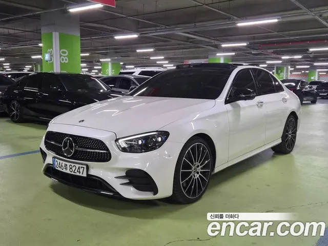 Mercedes-Benz E-Class 2023 — photo 1